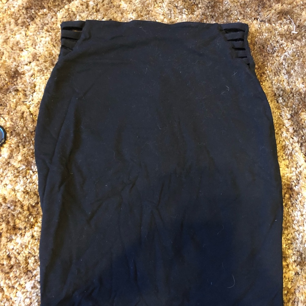 Black tight skirt